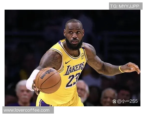 尼克斯与湖人全场激战回顾球星表现与精彩瞬间一网打尽